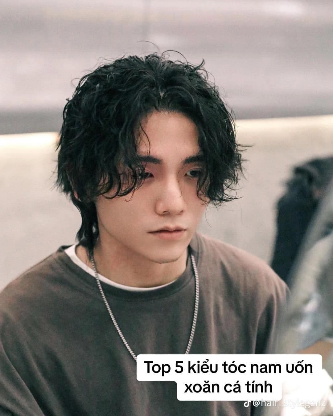 Cắt + uốn xoăn tóc nam